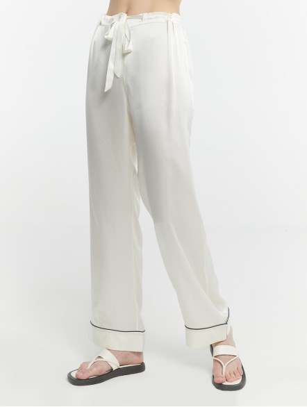 Chic Trimmed Silk Loungewear Set