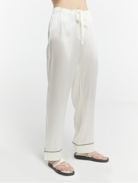 Chic Trimmed Silk Loungewear Set