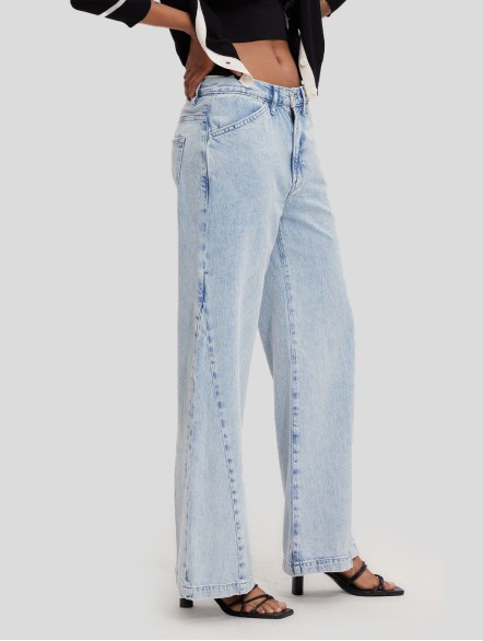 Wide-leg Light Washed Jeans