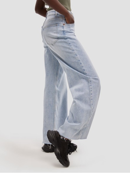 Straight Medium Washed Jeans