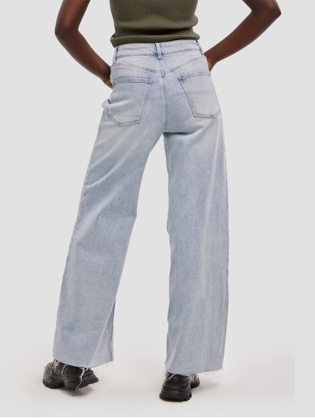 Straight Medium Washed Jeans