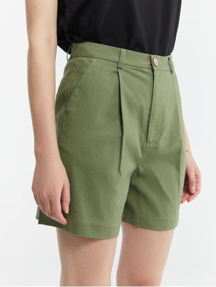 A-line Pleated Detail Shorts