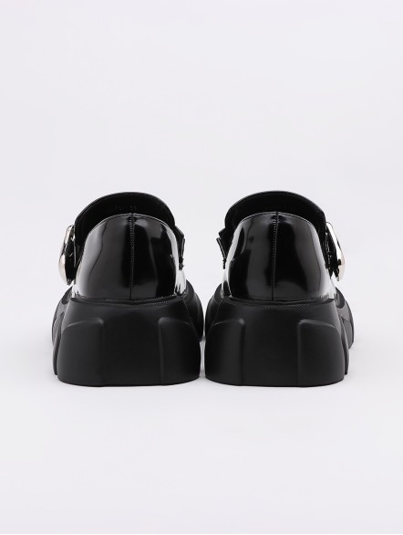 Thick-soled small leather shoes with big toe