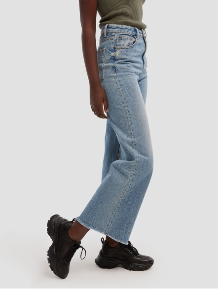 High-waist Wide Leg Frayed Jeans