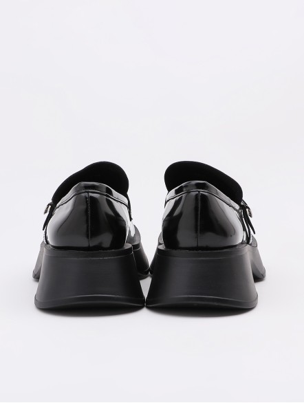 Belt buckle comfortable casual shoes