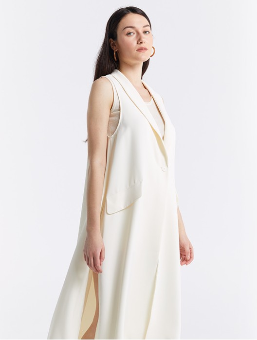 Sleeveless Long-line Waistcoat