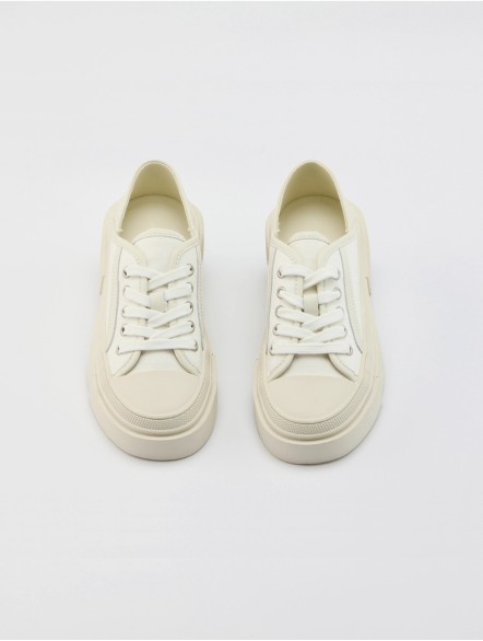 Lace-up thick sole canvas shoes