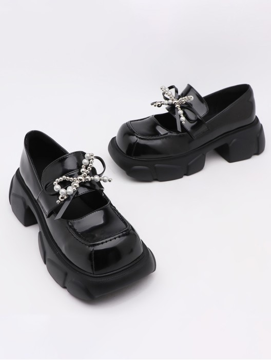 Black bow uniform shoes
