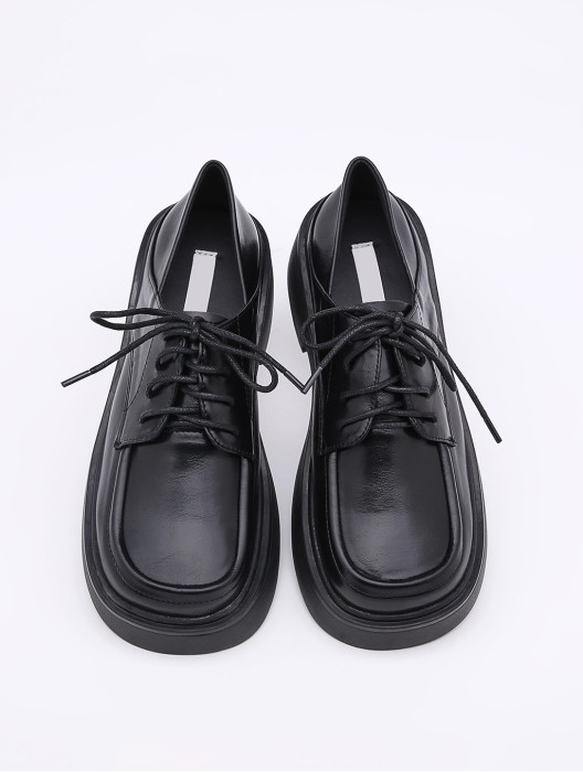 Lace-up closure Loafers
