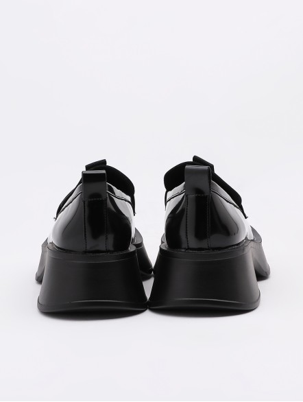 Loafers with thick heel small leather shoes